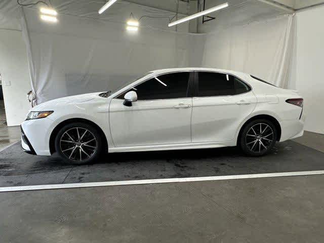 2023 Toyota Camry SE photo 2
