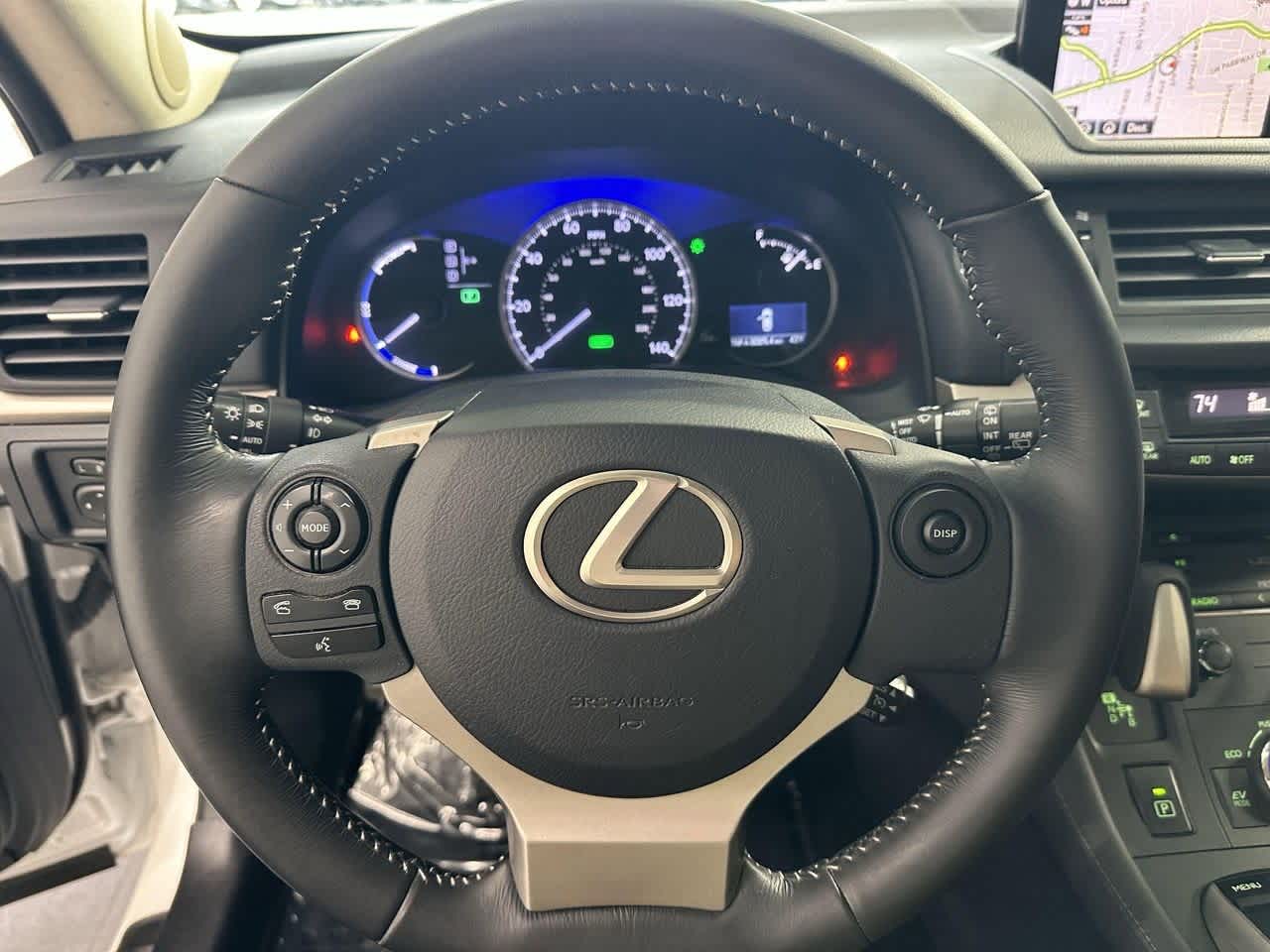 Thumbnail: 2015 Lexus CT - 17