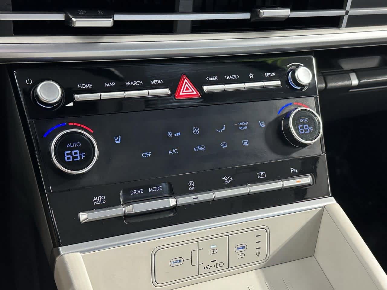 Thumbnail: 2024 Hyundai Santa Fe - 21