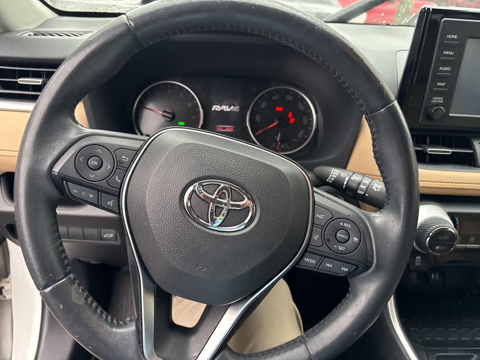 Thumbnail: 2019 Toyota RAV4 - 10