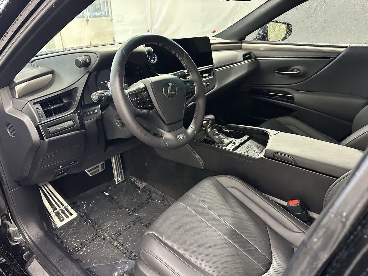 Thumbnail: 2023 Lexus ES - 9