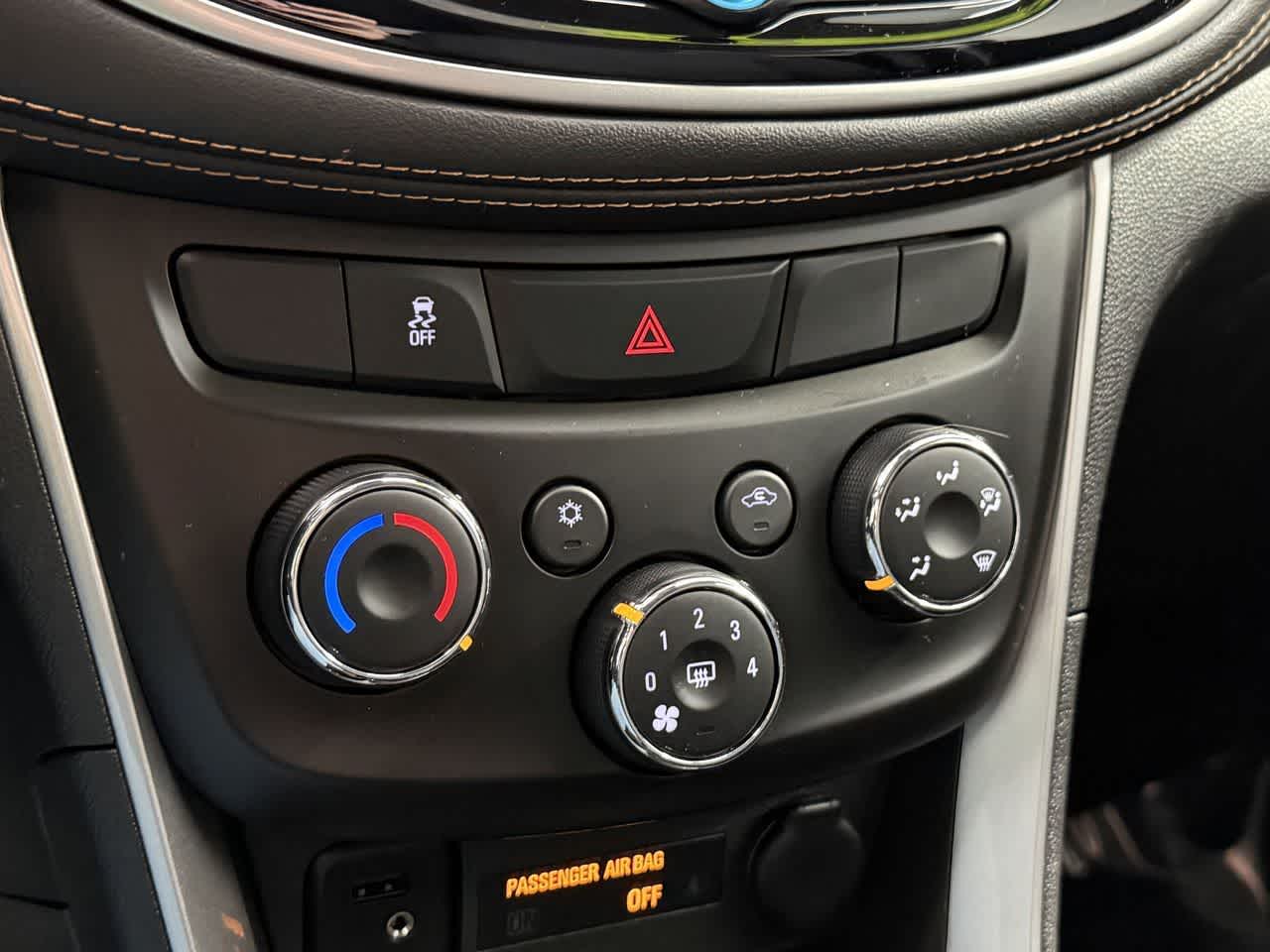 Thumbnail: 2020 Chevrolet Trax - 21