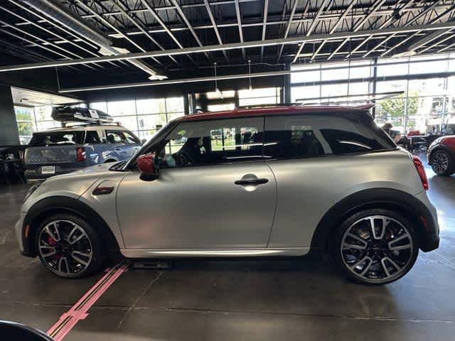 2023 Mini Cooper 2 Door Hardtop photo 3