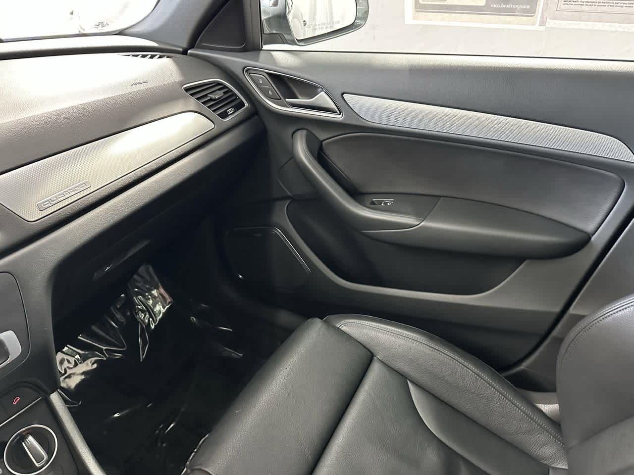 Thumbnail: 2016 Audi Q3 - 25