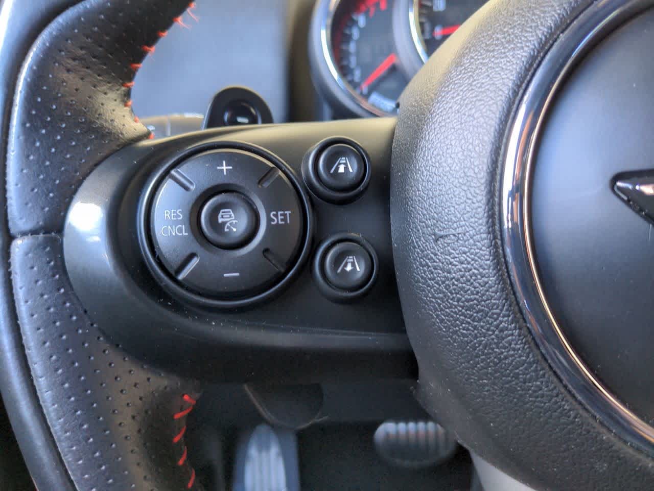 Thumbnail: 2019 MINI Cooper Countryman - 24