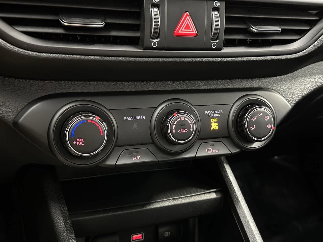 Thumbnail: 2024 Kia Forte - 20