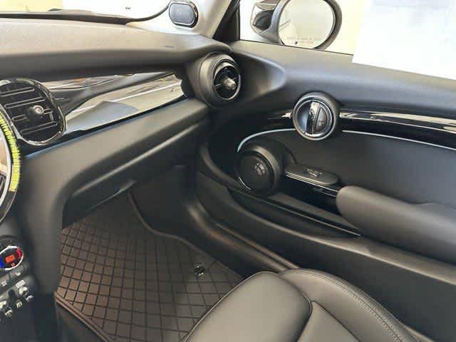 Thumbnail: 2024 MINI Cooper Hardtop - 25
