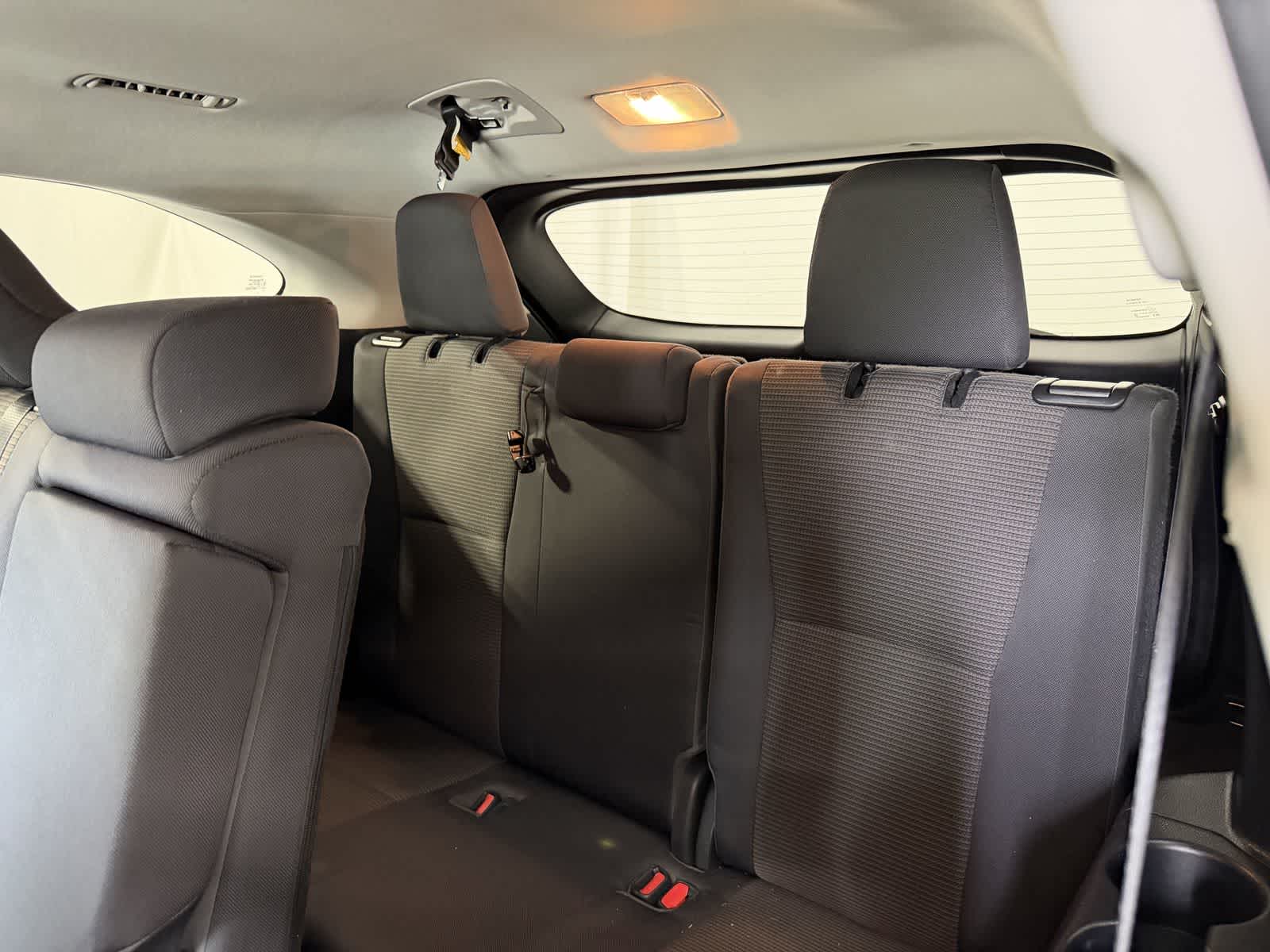 2023 Toyota Highlander LE - Photo 12