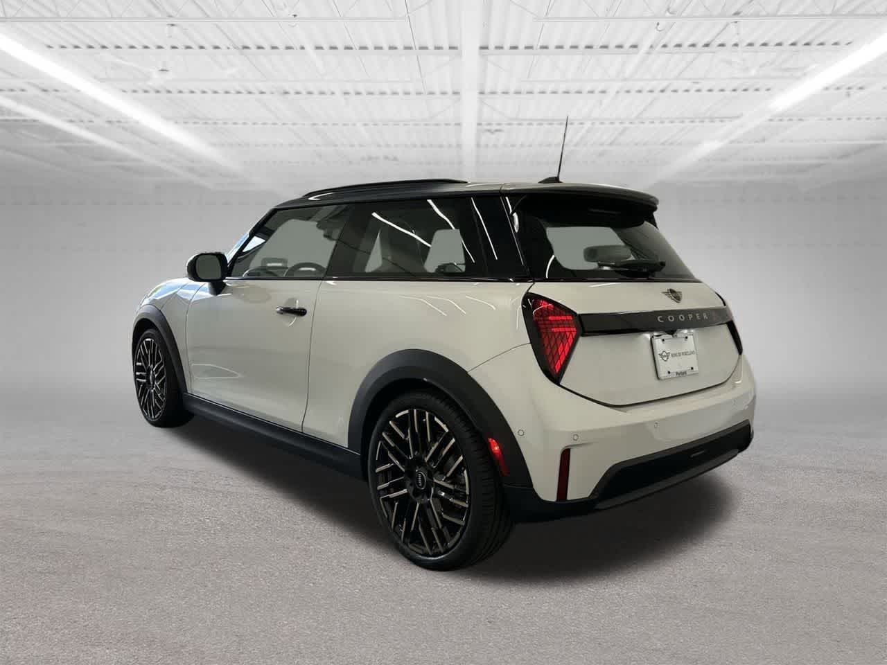 Thumbnail: 2025 MINI Cooper Hardtop - 3