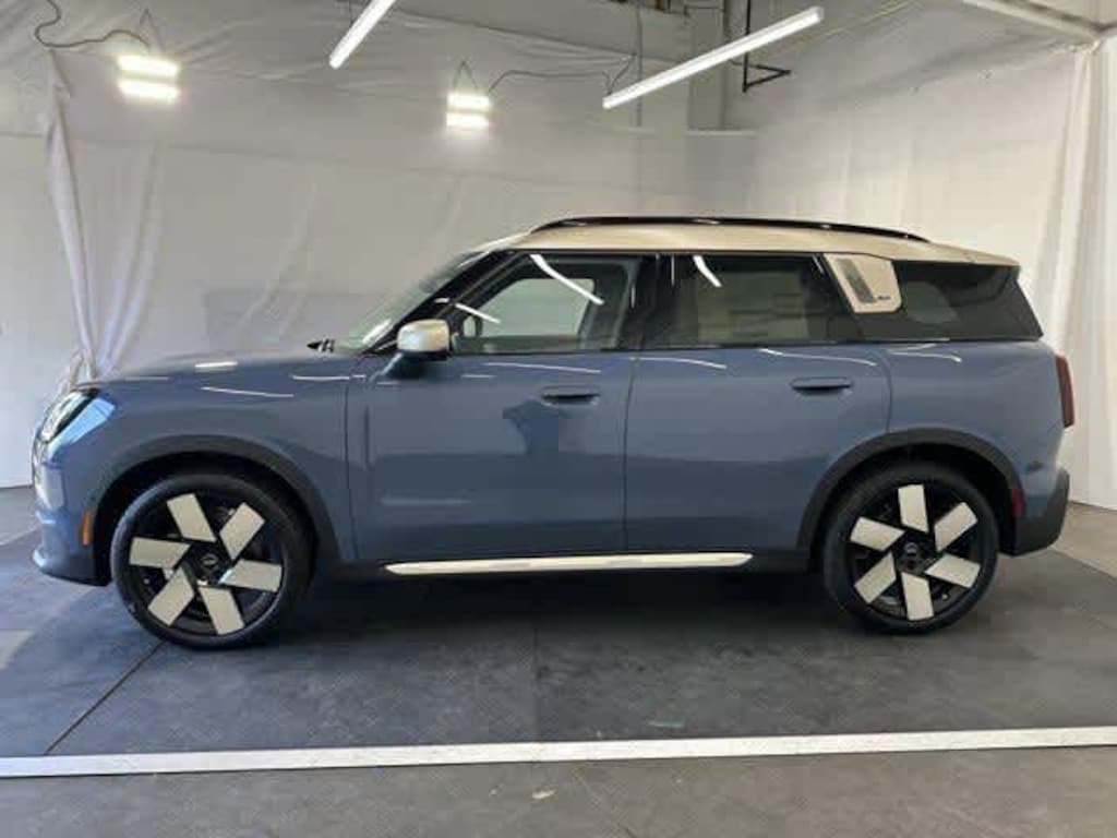 New 2026 MINI Countryman Iconic SUV