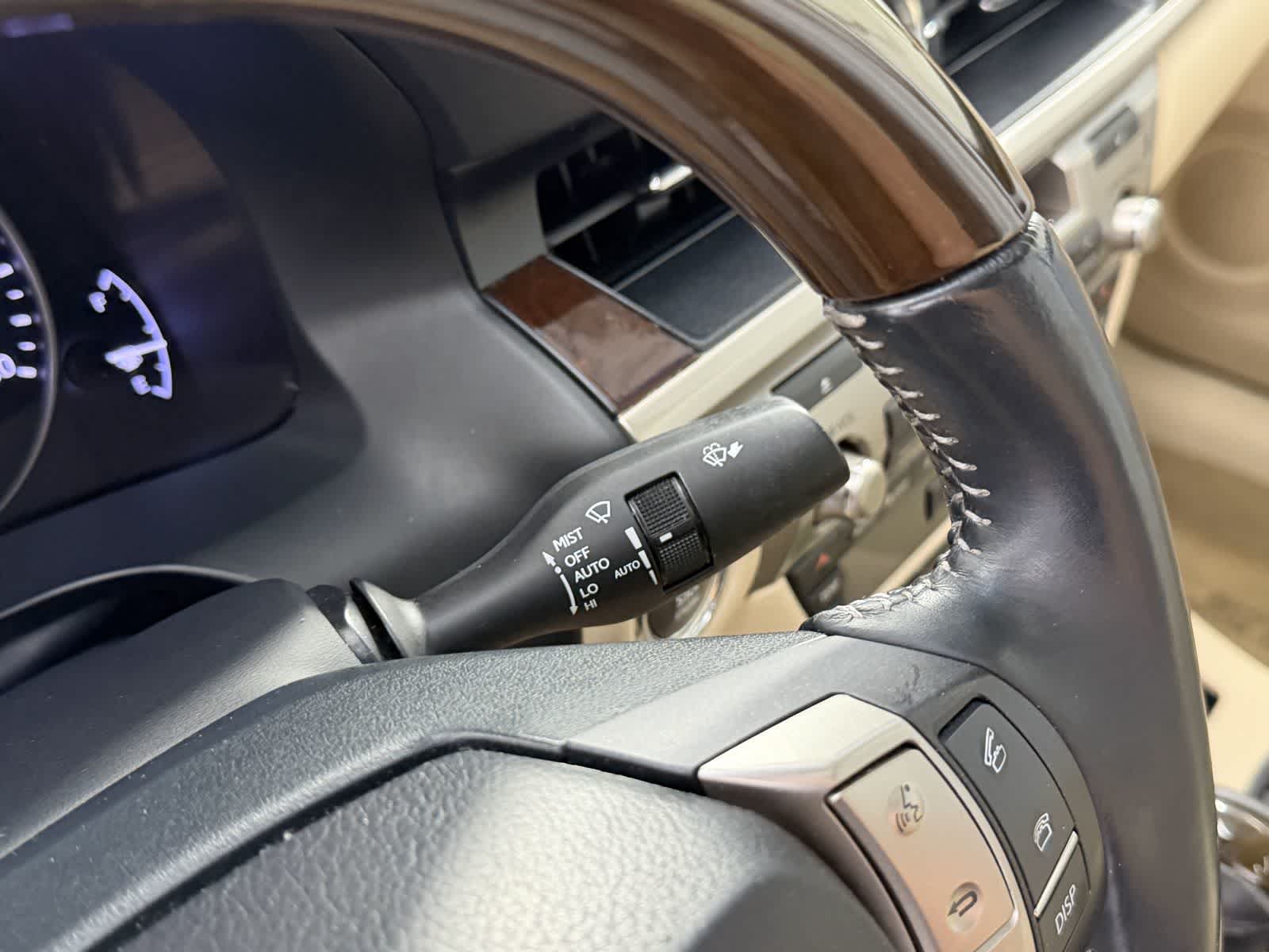 Thumbnail: 2013 Lexus ES - 17