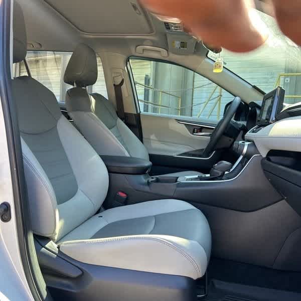 Thumbnail: 2022 Toyota RAV4 - 7