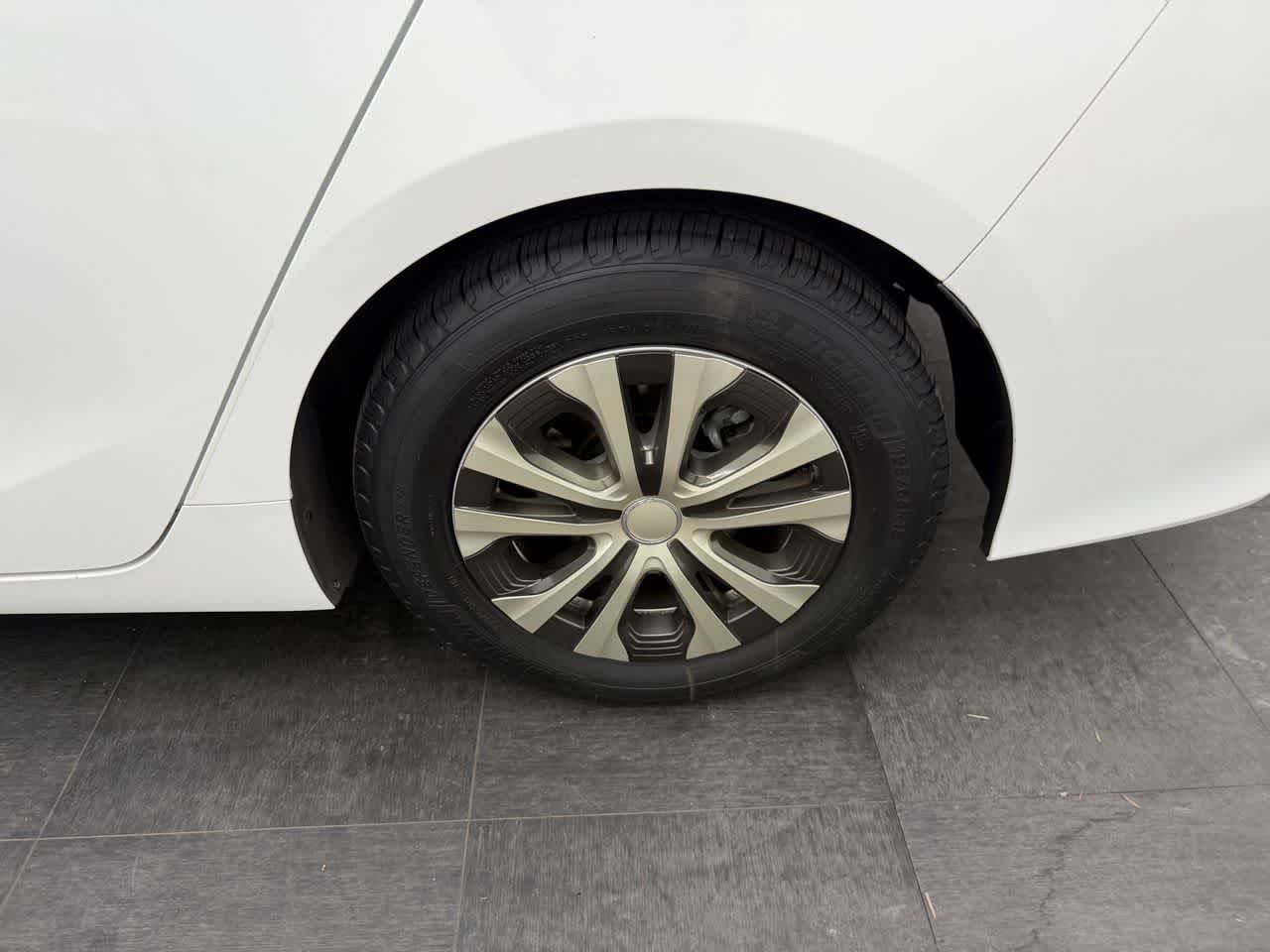 Thumbnail: 2021 Toyota Prius Prime - 24