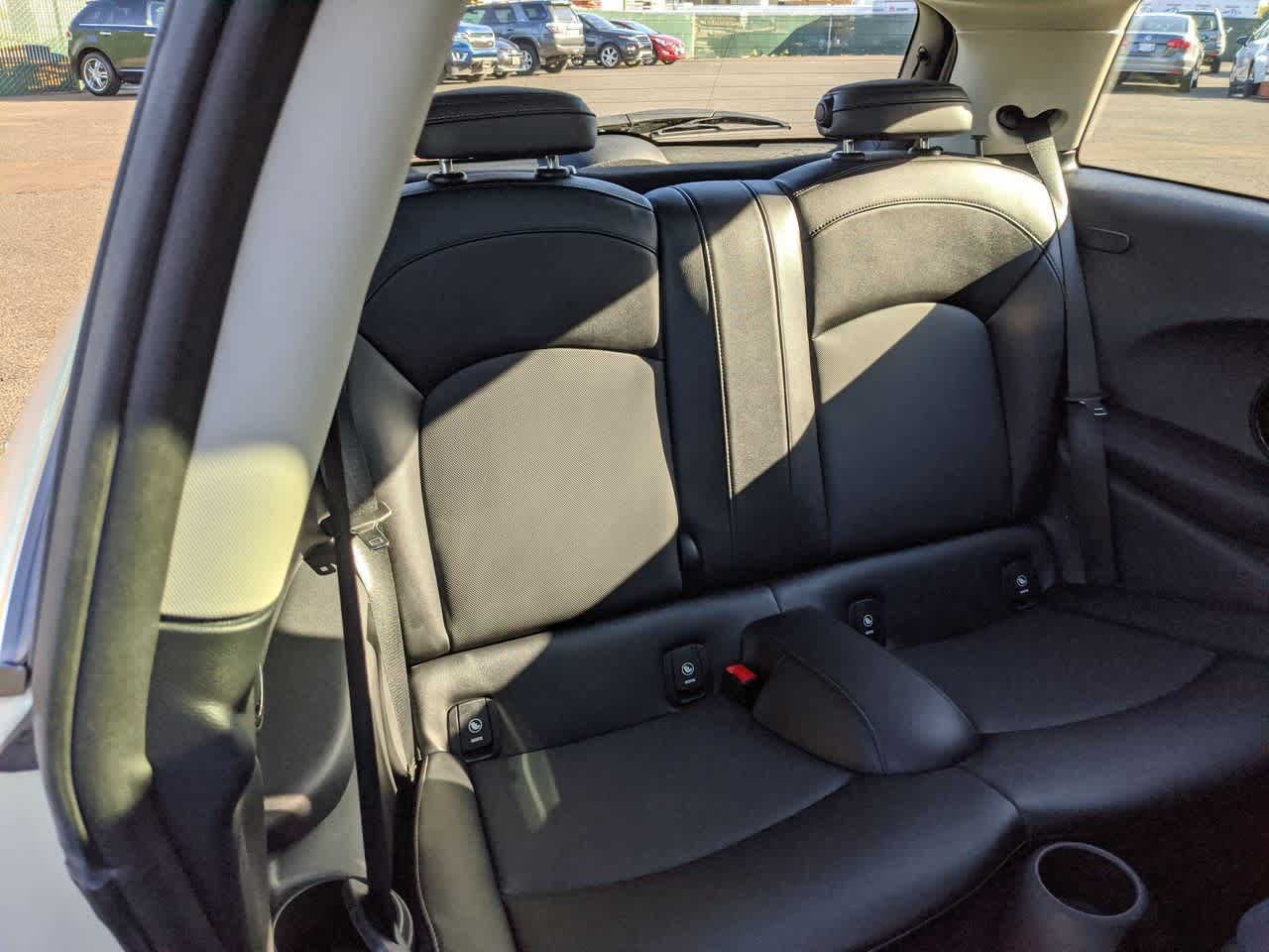 Thumbnail: 2019 MINI Cooper Hardtop - 20