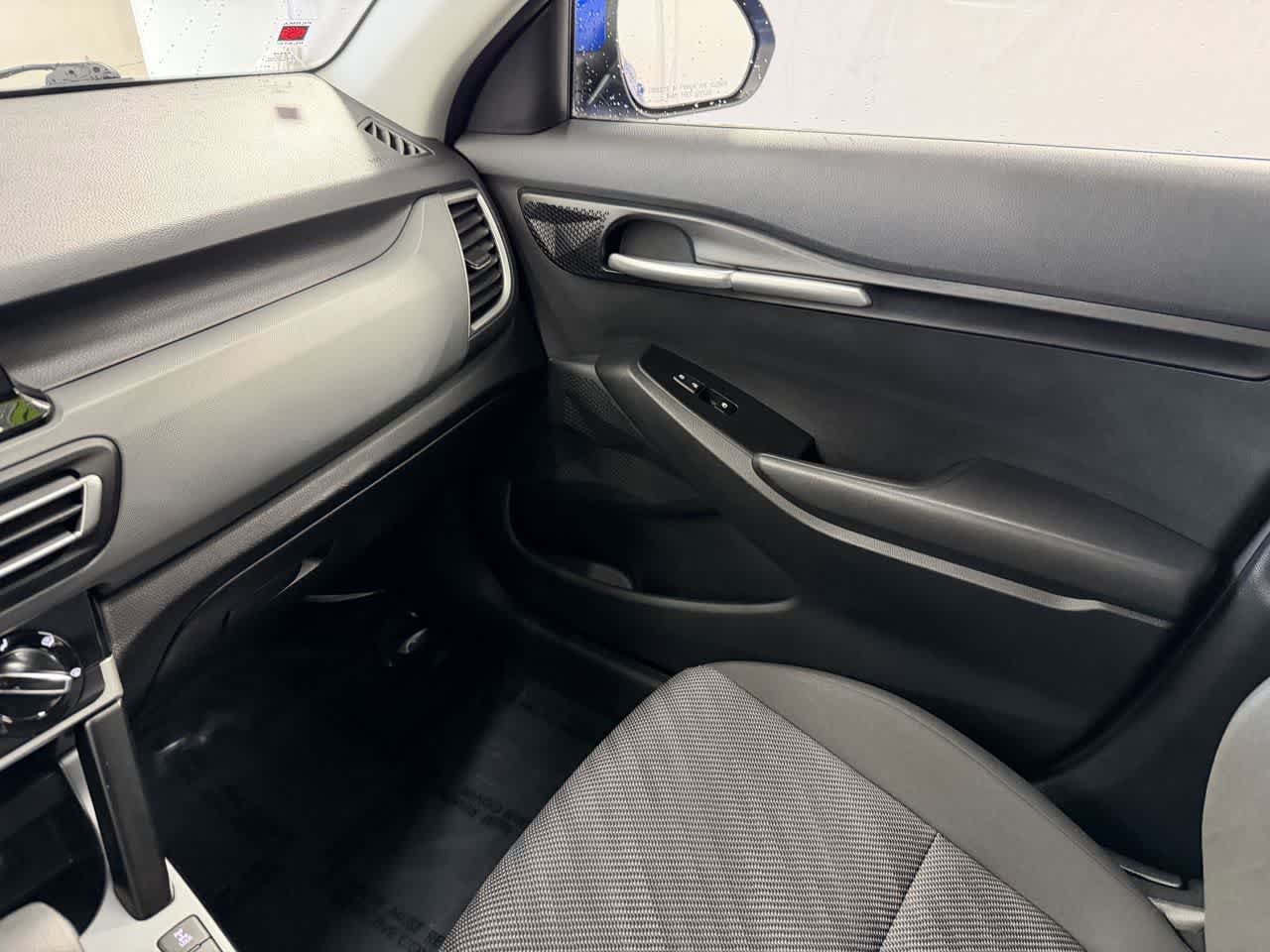 Thumbnail: 2023 Kia Seltos - 25