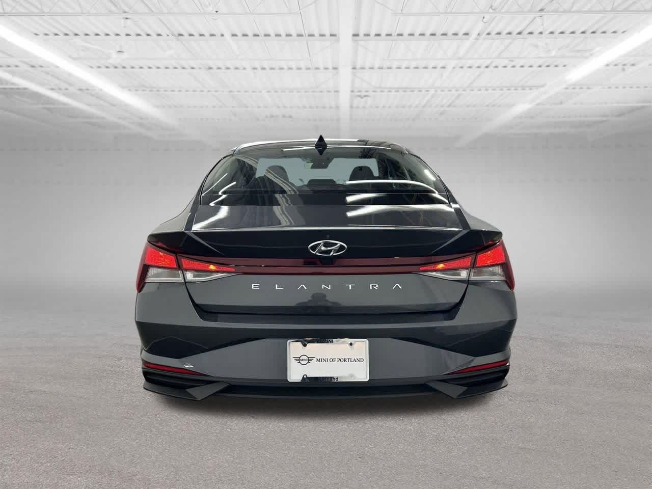 Thumbnail: 2022 Hyundai Elantra - 4