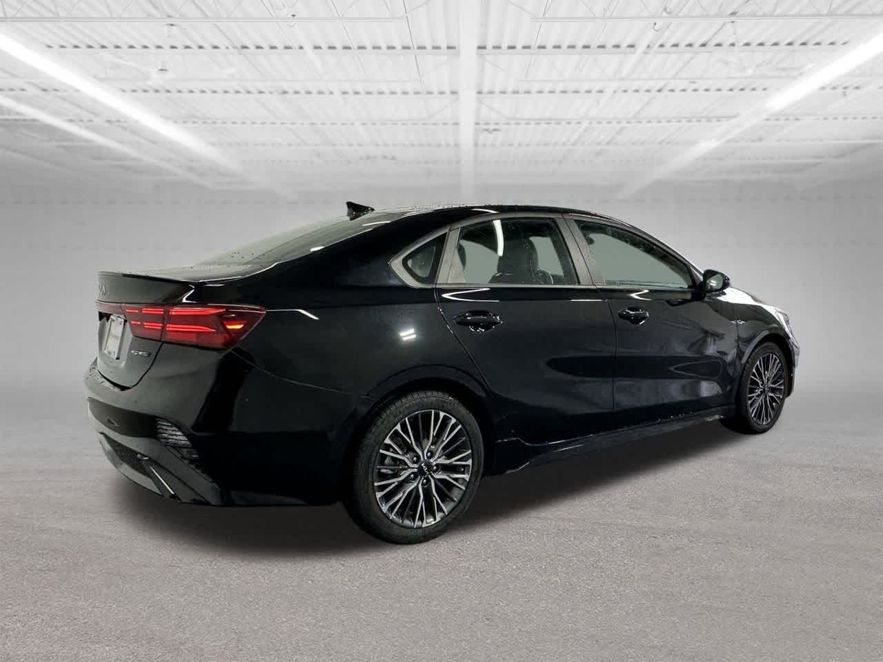 Thumbnail: 2024 Kia Forte - 6