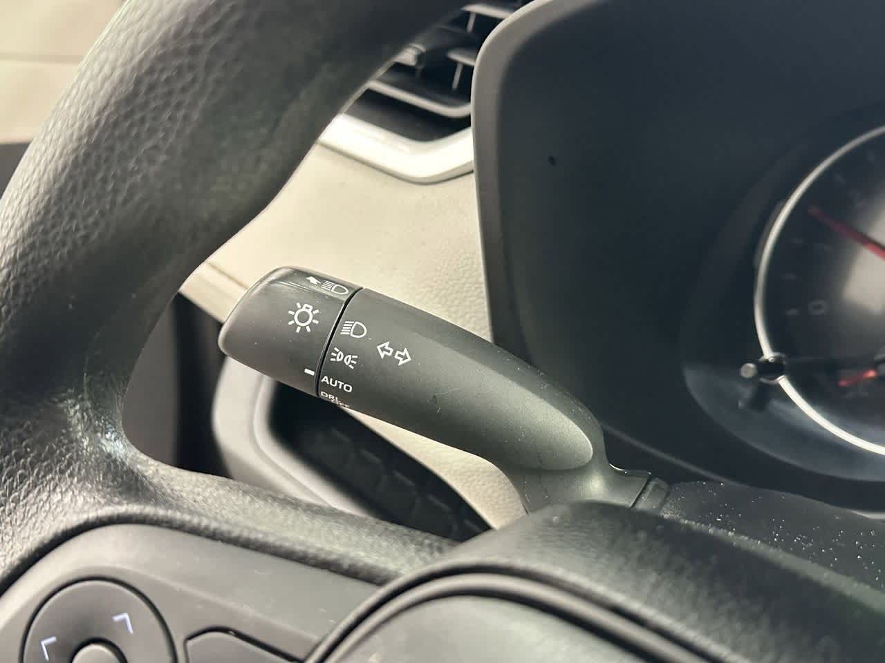 Thumbnail: 2022 Toyota RAV4 - 16