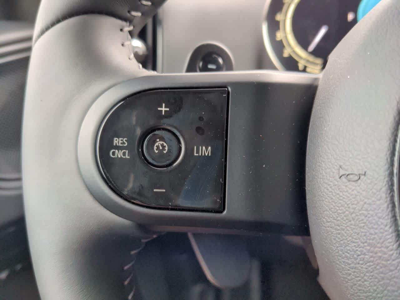 Thumbnail: 2023 MINI Cooper Countryman - 22