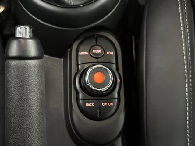 Thumbnail: 2019 MINI Cooper Hardtop - 24