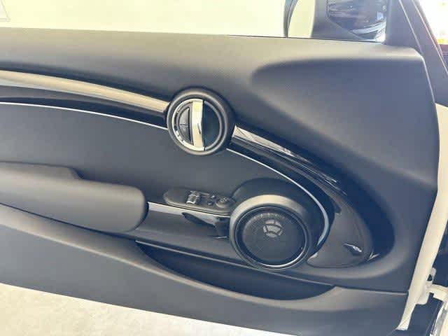 Thumbnail: 2024 MINI Cooper Hardtop - 16