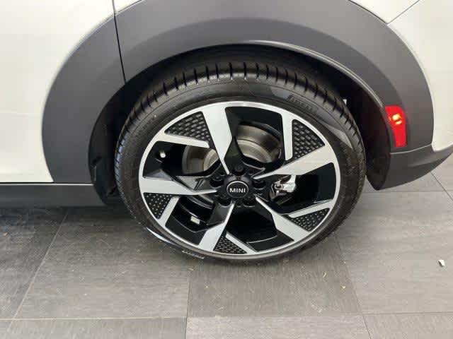 2025 Mini Cooper 4 Door Hardtop S photo 4