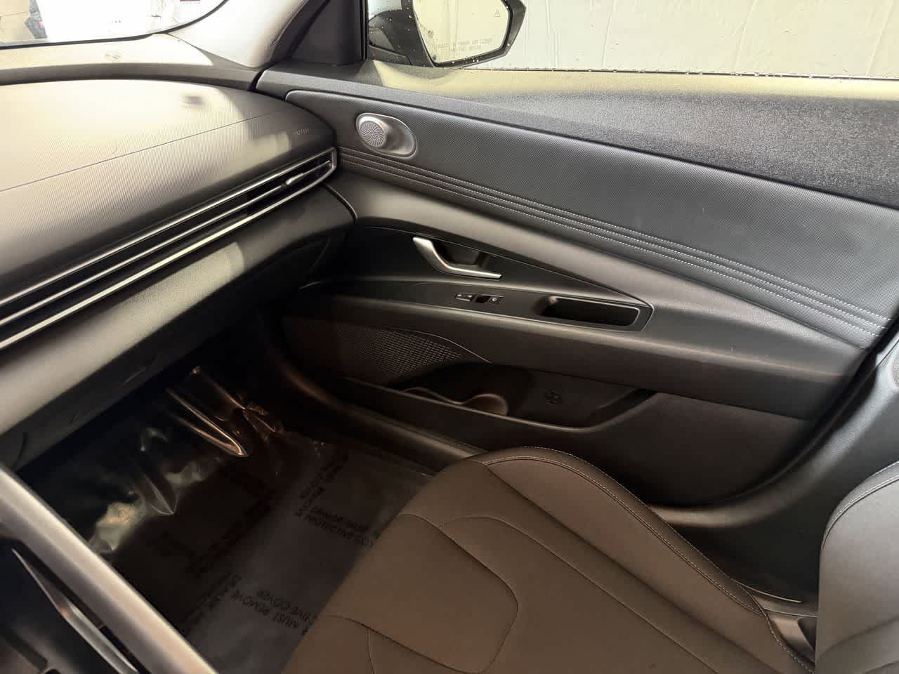 Thumbnail: 2021 Hyundai Elantra - 24