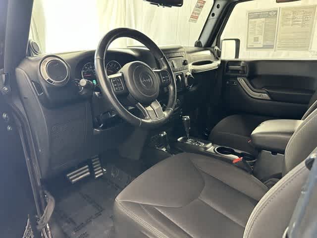 Thumbnail: 2013 Jeep Wrangler - 9