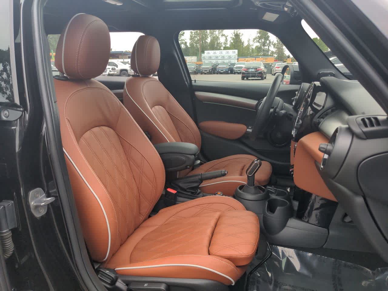 Thumbnail: 2020 MINI Cooper Hardtop - 21