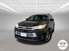 Used 2018 Toyota Highlander LE V6 SUV For Sale in Portland, OR
