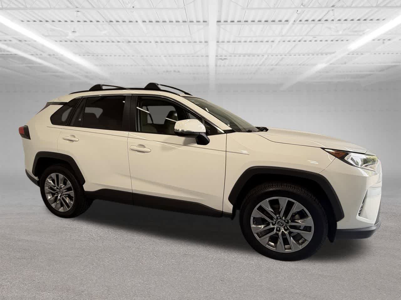 Thumbnail: 2019 Toyota RAV4 - 7