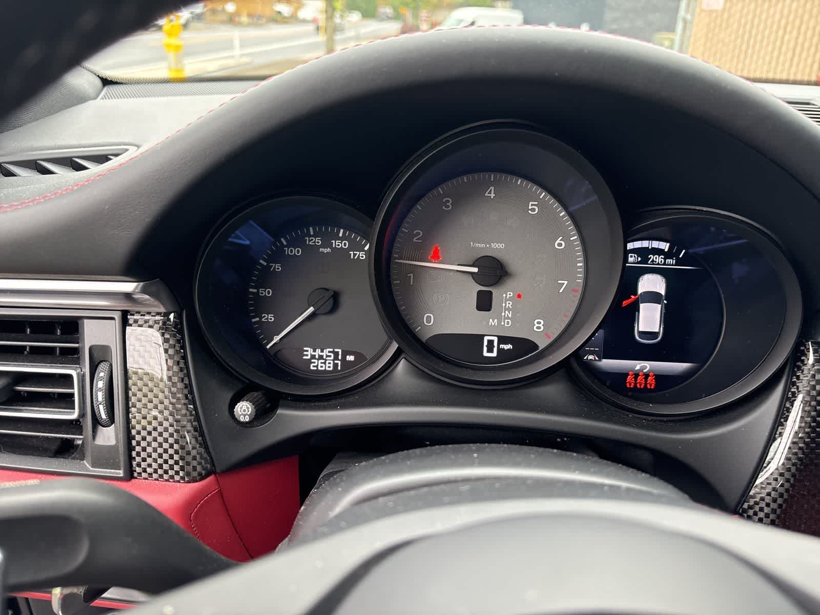 Thumbnail: 2022 Porsche Macan - 7