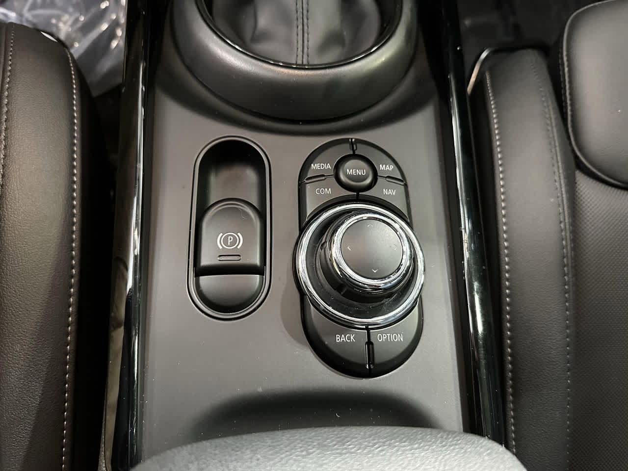 Thumbnail: 2024 MINI Cooper Clubman - 25