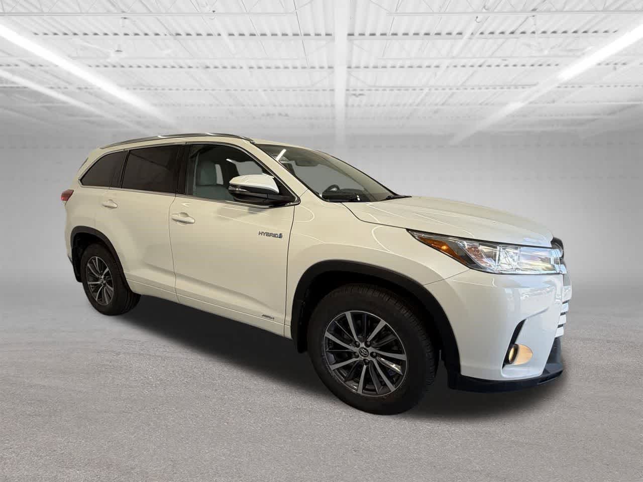 Thumbnail: 2018 Toyota Highlander - 7