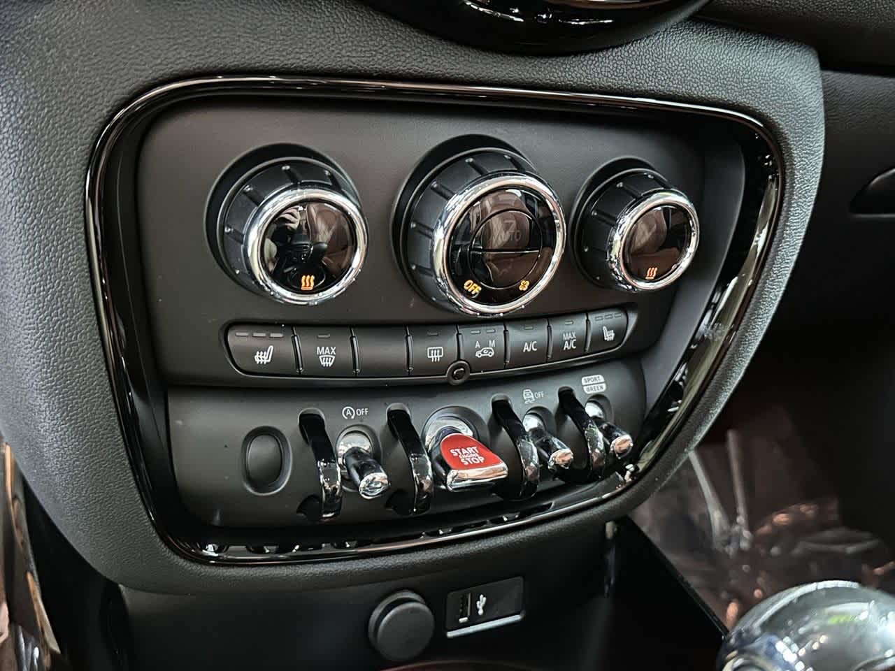 Thumbnail: 2023 MINI Cooper Clubman - 21