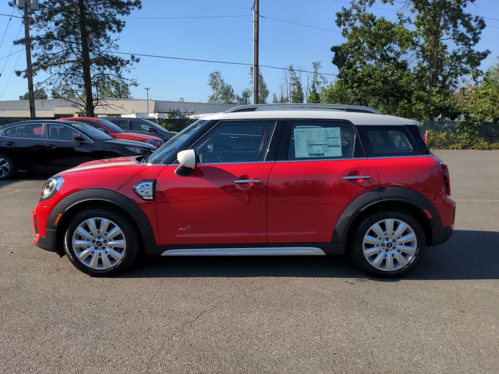 2022 Mini Cooper S ALL4 photo 2