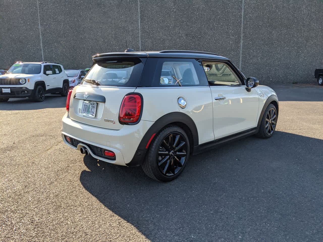 Thumbnail: 2019 MINI Cooper Hardtop - 6