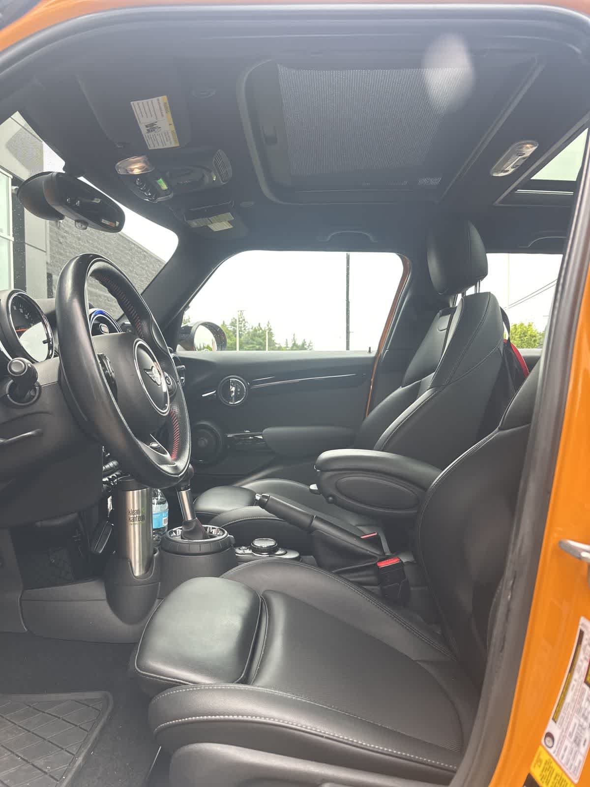 Thumbnail: 2016 MINI Cooper Hardtop - 8