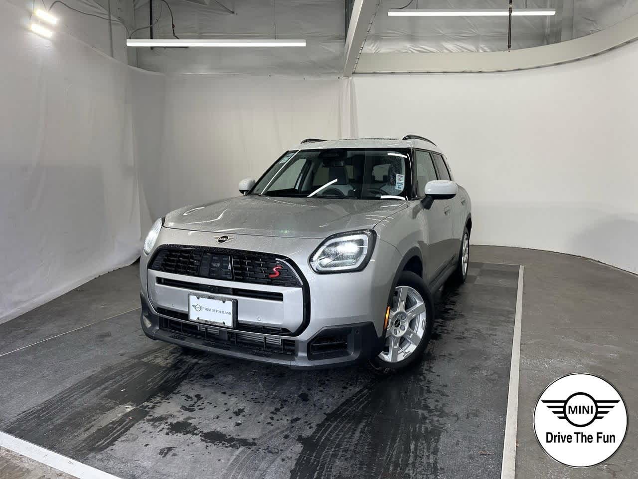 2025 MINI Countryman S's photo