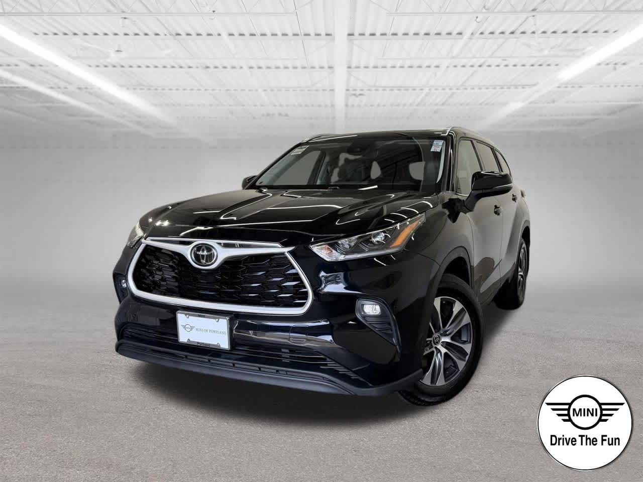 Thumbnail: 2021 Toyota Highlander - 1