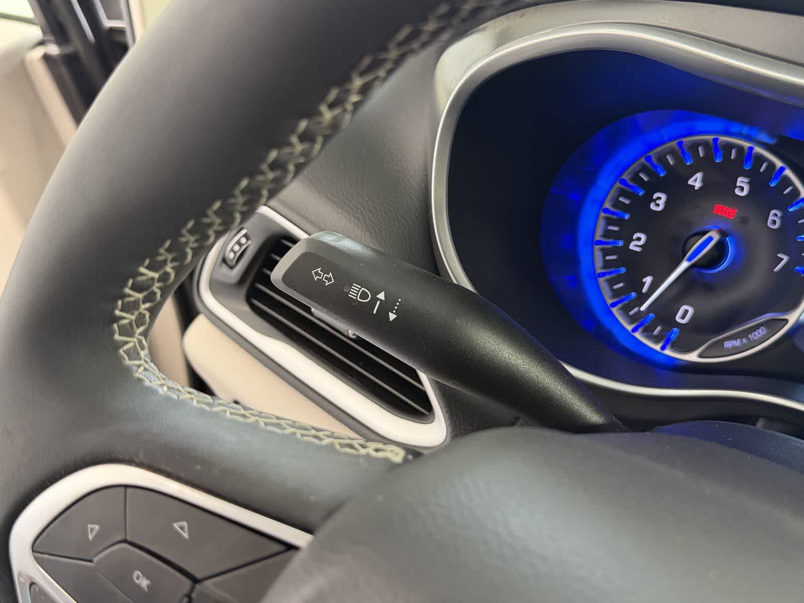 2023 Chrysler Pacifica Touring L - Photo 17