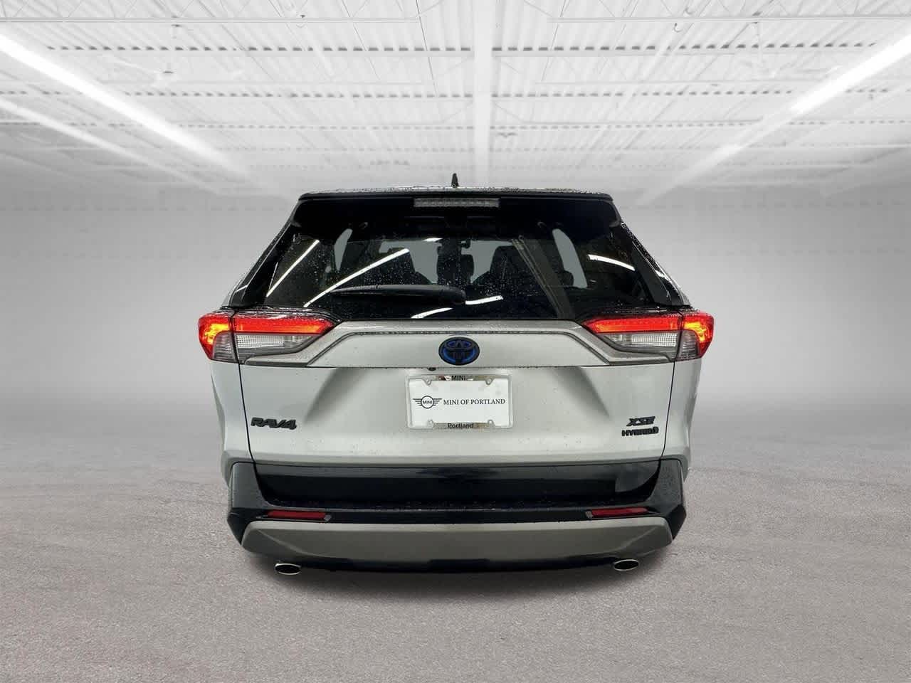 Thumbnail: 2019 Toyota RAV4 - 4