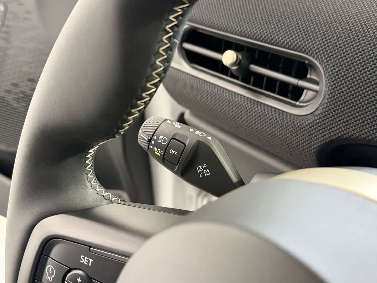 Thumbnail: 2025 MINI Cooper Hardtop - 17