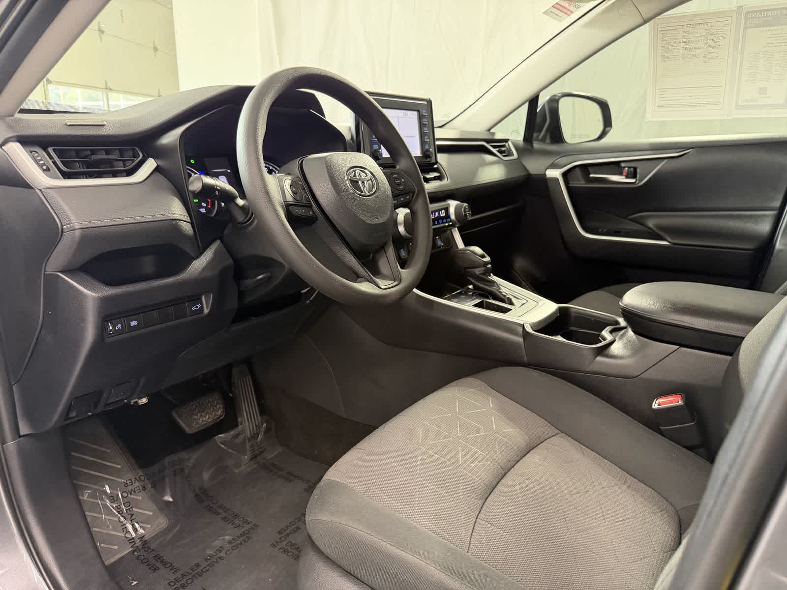 2019 Toyota RAV4 XLE - Photo 9