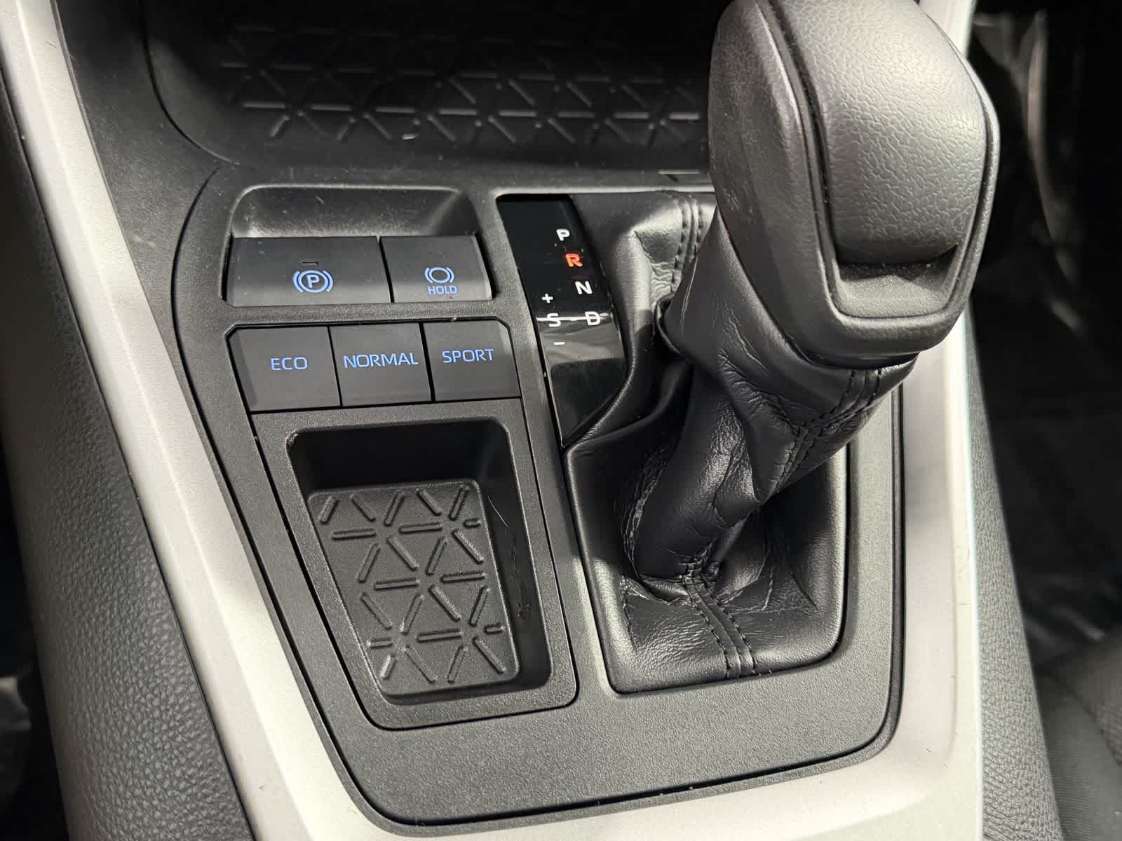 2019 Toyota RAV4 XLE - Photo 22