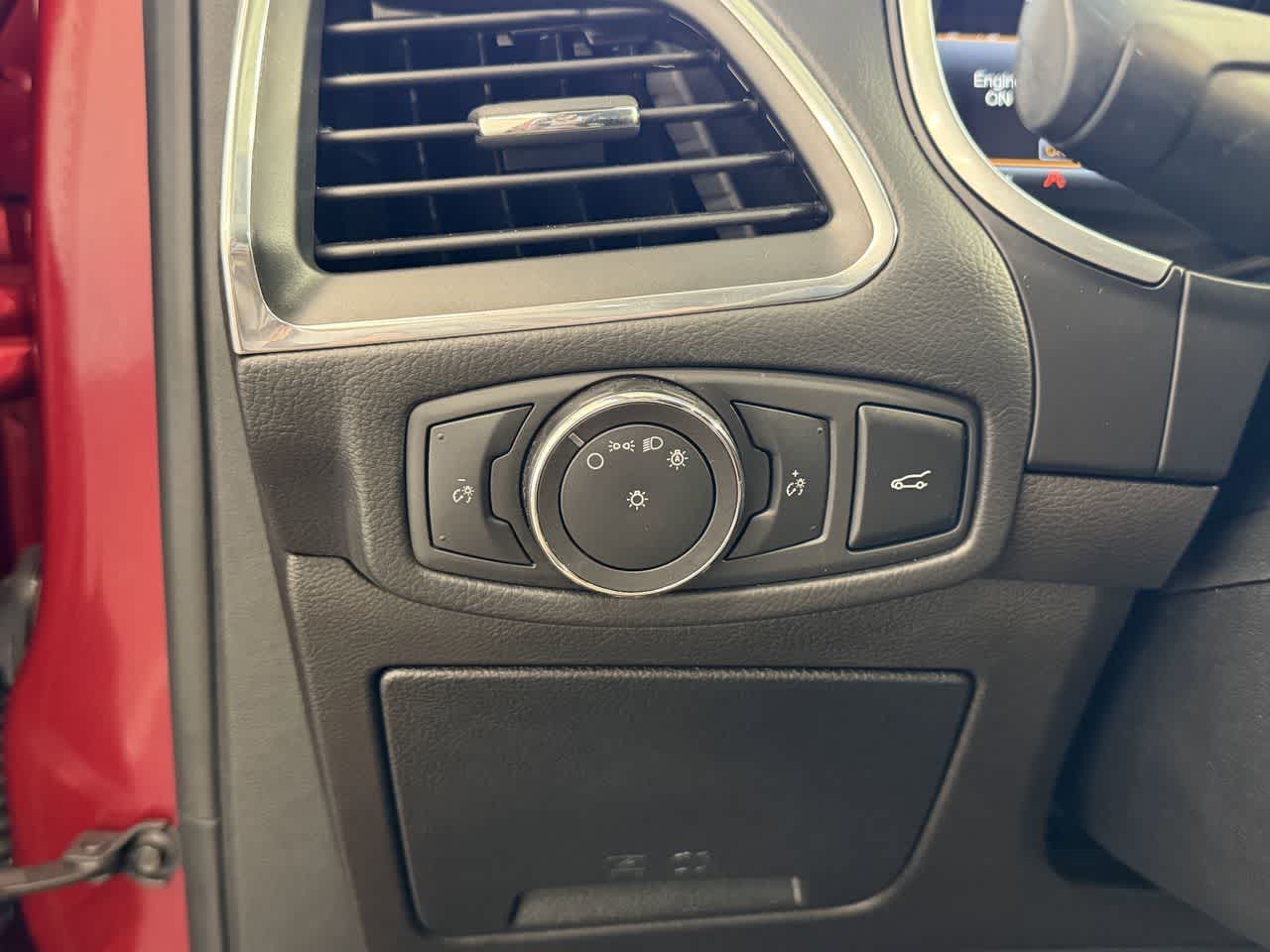 Thumbnail: 2018 Ford Edge - 14