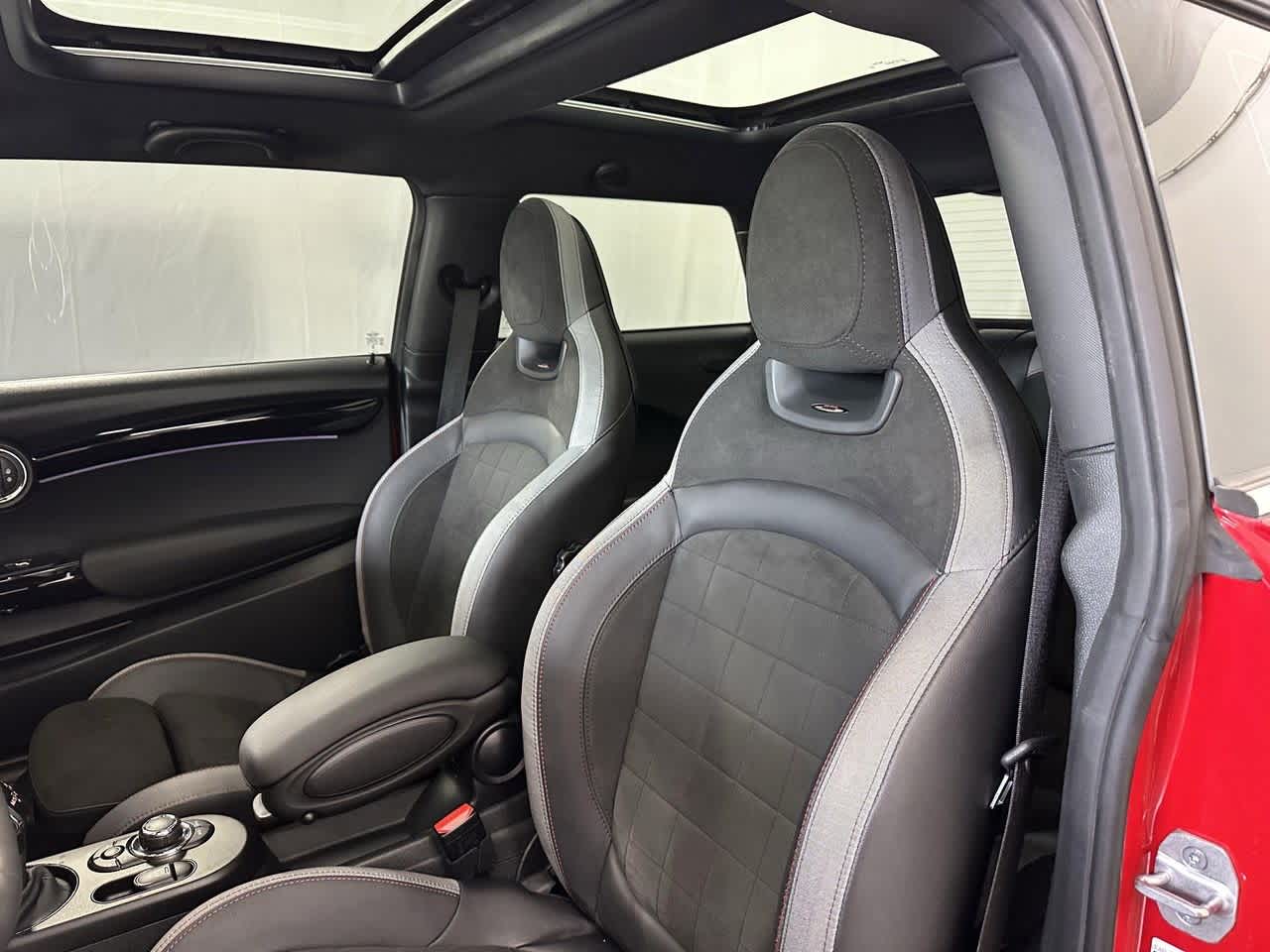 Thumbnail: 2024 MINI Cooper Hardtop - 12