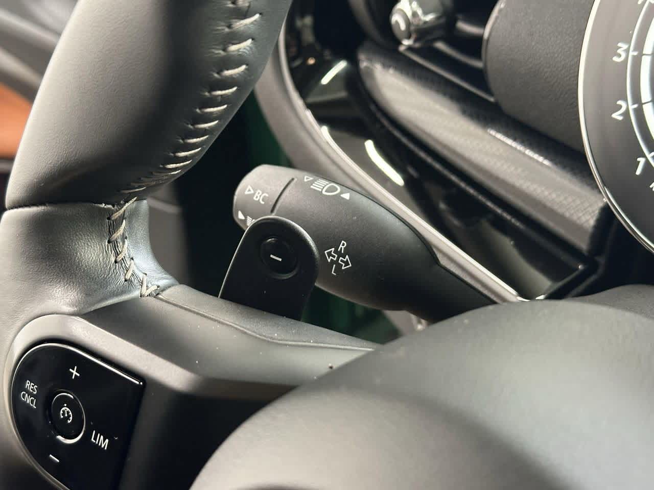 Thumbnail: 2023 MINI Cooper Clubman - 16