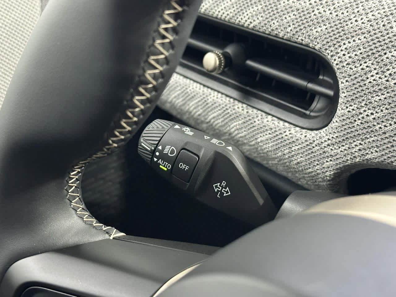 Thumbnail: 2025 MINI Cooper Hardtop - 14