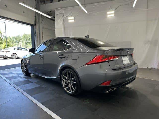 2017 Lexus IS 200t photo 3